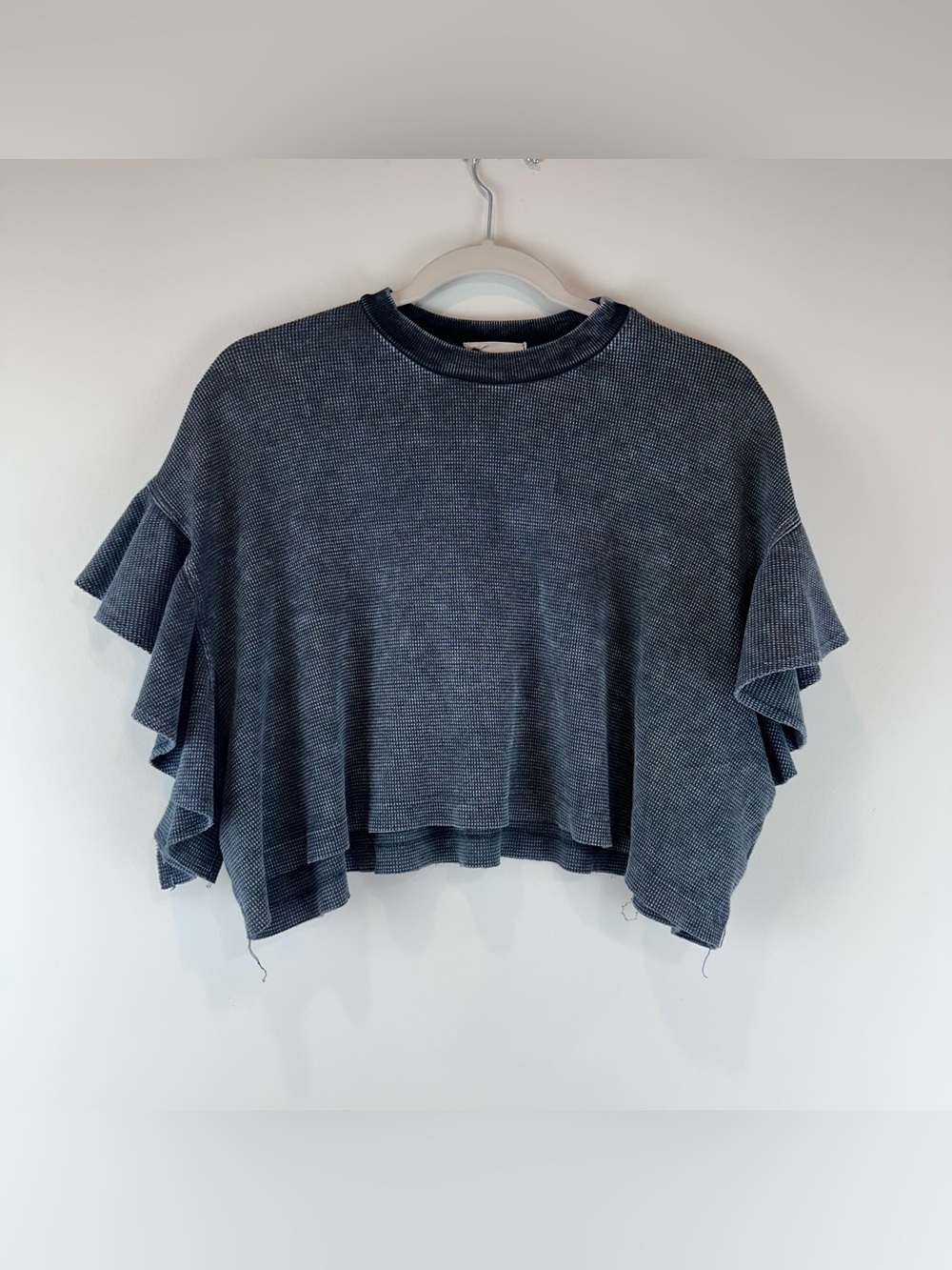 Altar’d State Gray Black Waffle Knit Flutter Sleeve Preppy Cropped Nessa Top XS